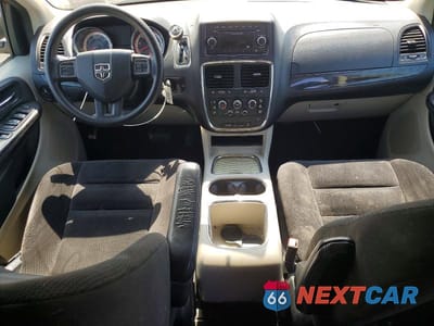 Zdjęcie 8 z 13 samochodu: 2014 DODGE GRAND CARAVAN SXT VIN:2C4RDGCG9ER356571 - miniatura