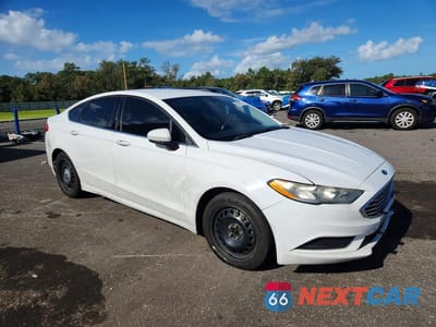 Czwarte zdjęcie samochodu z boku: 2017 FORD FUSION SE VIN:3FA6P0HD2HR108182 - miniatura