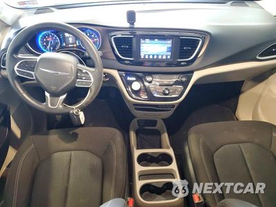 Zdjęcie 8 z 13 samochodu: 2021 CHRYSLER VOYAGER LX VIN:2C4RC1CG0MR579564 - miniatura