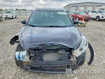 Piąte zdjęcie samochodu w środku: 2019 NISSAN KICKS SV VIN:3N1CP5CU4KL565915 - miniatura