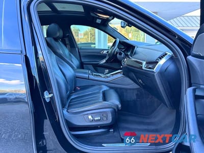 Piąte zdjęcie samochodu w środku: 2021 BMW X6 XDRIVE40I VIN:5UXCY6C07M9D81286 - miniatura