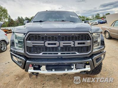 Piąte zdjęcie samochodu w środku: 2017 FORD F150 RAPTOR VIN:1FTFW1RG7HFA80436 - miniatura