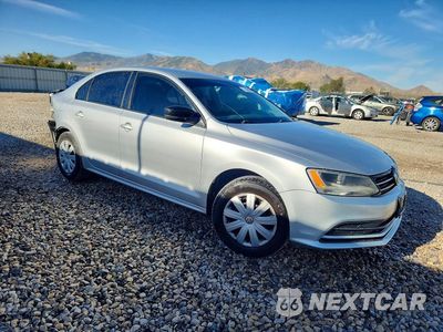 Czwarte zdjęcie samochodu z boku: 2015 VOLKSWAGEN JETTA BASE VIN:3VW2K7AJ8FM249720 - miniatura