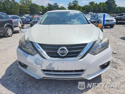 Piąte zdjęcie samochodu w środku: 2017 NISSAN ALTIMA 2.5 SR VIN:1N4AL3APXHC246661 - miniatura