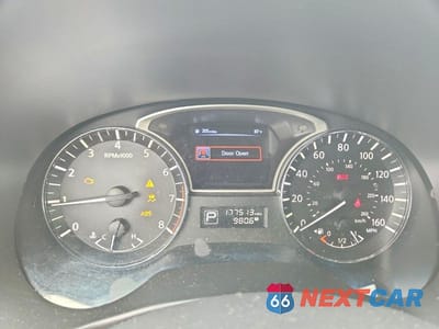 Zdjęcie 9 z 13 samochodu: 2014 NISSAN PATHFINDER SV VIN:5N1AR2MN6EC667541 - miniatura