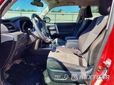 Zdjęcie 7 z 13 samochodu: 2021 TOYOTA 4RUNNER SR5 VIN:JTEEU5JR6M5238783 - miniatura