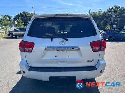 Zdjęcie 6 z 12 samochodu: 2011 TOYOTA SEQUOIA PLATINUM VIN:5TDDY5G17BS045796 - miniatura