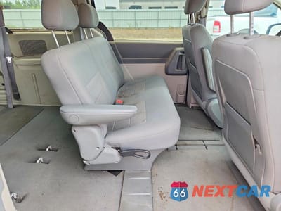 Zdjęcie 11 z 13 samochodu: 2008 DODGE GRAND CARAVAN SE VIN:1D8HN44H18B164631 - miniatura