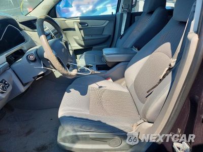 Zdjęcie 7 z 13 samochodu: 2017 CHEVROLET TRAVERSE LS VIN:1GNKRFED5HJ220227 - miniatura