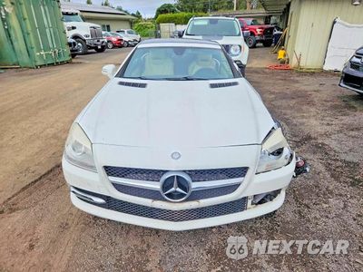 Piąte zdjęcie samochodu w środku: 2016 MERCEDES-BENZ SLK 300 VIN:WDDPK3JA9GF120636 - miniatura