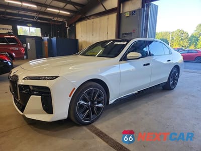 2023 BMW I7 XDRIVE60 WBY53EJ08PCL69978 - główne zdjęcie licytacji z USA - miniatura