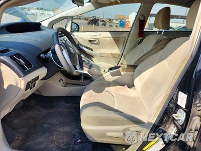 Zdjęcie 7 z 12 samochodu: 2013 TOYOTA PRIUS THREE VIN:JTDKN3DU3D5565165 - miniatura