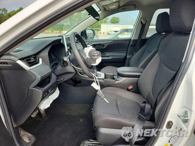 Zdjęcie 7 z 14 samochodu: 2024 TOYOTA RAV4 LE VIN:2T3H1RFVXRW338408 - miniatura