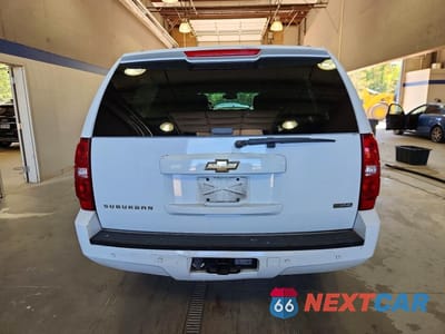 Zdjęcie 6 z 13 samochodu: 2008 CHEVROLET SUBURBAN K1500 LS VIN:1GNFK16358J126105 - miniatura