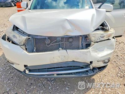 Zdjęcie 12 z 13 samochodu: 2012 TOYOTA HIGHLANDER BASE VIN:5TDZK3EH4CS057739 - miniatura