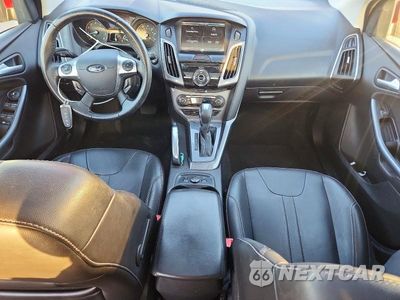 Zdjęcie 8 z 12 samochodu: 2013 FORD FOCUS TITANIUM VIN:1FADP3N20DL231838 - miniatura