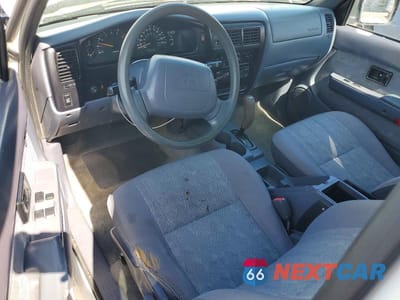 Zdjęcie 8 z 12 samochodu: 2000 TOYOTA TACOMA XTRACAB PRERUNNER VIN:5TESN92N6YZ689027 - miniatura