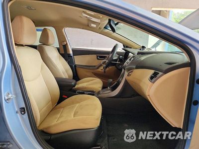 Zdjęcie 7 z 13 samochodu: 2013 HYUNDAI ELANTRA GLS VIN:KMHDH4AE3DU659745 - miniatura