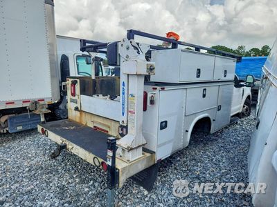 Trzecie zdjęcie samochodu z tyłu: 2019 FORD F350 SUPER DUTY VIN:1FDRF3G64KEG55071 - miniatura