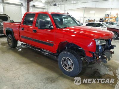 Czwarte zdjęcie samochodu z boku: 2006 CHEVROLET SILVERADO K2500 HEAVY DUTY VIN:1GCHK23UX6F265778 - miniatura