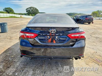 Zdjęcie 6 z 12 samochodu: 2018 TOYOTA CAMRY SE VIN:4T1B11HK9JU660500 - miniatura