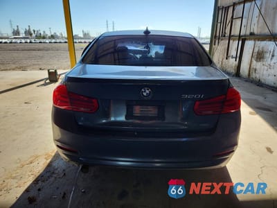 Zdjęcie 6 z 12 samochodu: 2016 BMW 320 I VIN:WBA8E1G54GNT99355 - miniatura