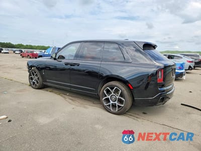 Drugie zdjęcie samochodu z przodu: 2025 ROLLS-ROYCE CULLINAN BLACK BADGE VIN:SLA43HA0XSU228029 - miniatura