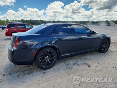 Trzecie zdjęcie samochodu z tyłu: 2019 CHRYSLER 300 S VIN:2C3CCABG3KH515503 - miniatura
