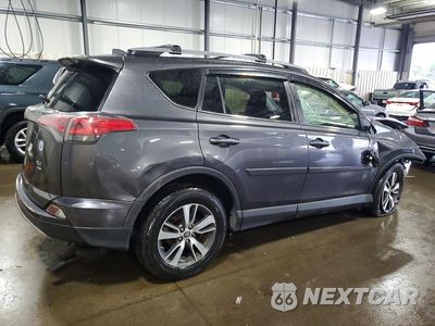 Trzecie zdjęcie samochodu z tyłu: 2017 TOYOTA RAV4 XLE VIN:JTMRFREVXHJ117637 - miniatura