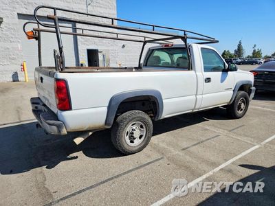 Trzecie zdjęcie samochodu z tyłu: 2007 CHEVROLET SILVERADO C2500 HEAVY DUTY VIN:1GCHC24U77E200499 - miniatura