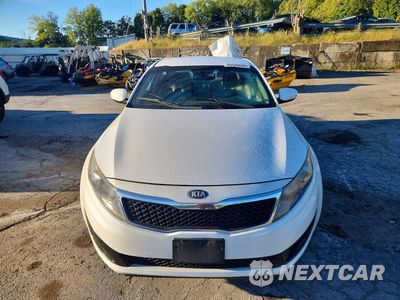 Piąte zdjęcie samochodu w środku: 2013 KIA OPTIMA LX VIN:5XXGM4A71DG091242 - miniatura