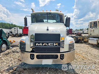 Piąte zdjęcie samochodu w środku: 2021 MACK ANTHEM SEMI TRUCK VIN:1M1AN2GY2MM021704 - miniatura
