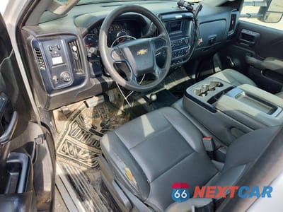 Zdjęcie 8 z 13 samochodu: 2017 CHEVROLET SILVERADO K3500 VIN:1GC3KYCY8HZ292348 - miniatura
