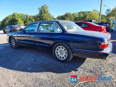 Drugie zdjęcie samochodu z przodu: 1998 JAGUAR XJ8 VIN:SAJHX1240WC813934 - miniatura