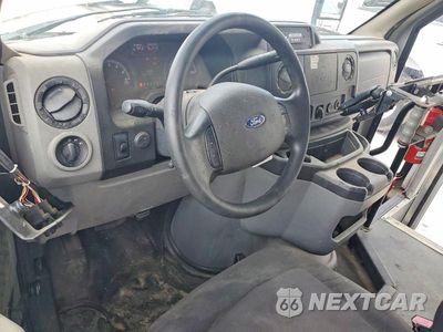 Zdjęcie 8 z 13 samochodu: 2016 FORD ECONOLINE E350 SUPER DUTY CUTAWAY VAN VIN:1FDEE3FL9GDC32170 - miniatura