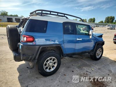 Trzecie zdjęcie samochodu z tyłu: 2012 TOYOTA FJ CRUISER BASE VIN:JTEBU4BF8CK130781 - miniatura