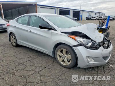 Czwarte zdjęcie samochodu z boku: 2013 HYUNDAI ELANTRA GLS VIN:KMHDH4AE8DU948619 - miniatura