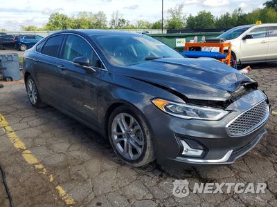 Czwarte zdjęcie samochodu z boku: 2019 FORD FUSION TITANIUM VIN:3FA6P0RU8KR255760 - miniatura