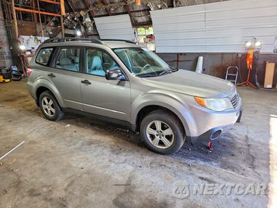 Czwarte zdjęcie samochodu z boku: 2010 SUBARU FORESTER XS VIN:JF2SH6BC3AH803658 - miniatura