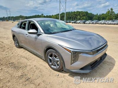 Czwarte zdjęcie samochodu z boku: 2026 KIA K4 LXS VIN:3KPFT4DE4TE287479 - miniatura