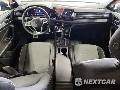 Zdjęcie 8 z 13 samochodu: 2025 VOLKSWAGEN JETTA SPORT VIN:3VWBX7BU6SM078972 - miniatura