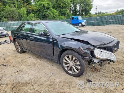 Czwarte zdjęcie samochodu z boku: 2015 CHRYSLER 300C VIN:2C3CCAKG4FH782042 - miniatura