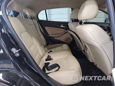 Zdjęcie 10 z 12 samochodu: 2019 MERCEDES-BENZ GLA 250 VIN:WDCTG4EB8KJ551309 - miniatura