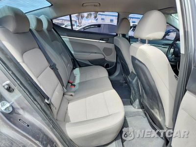 Zdjęcie 10 z 13 samochodu: 2019 HYUNDAI ELANTRA SE VIN:5NPD74LF1KH490054 - miniatura