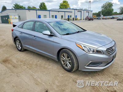 Czwarte zdjęcie samochodu z boku: 2017 HYUNDAI SONATA SE VIN:5NPE24AF9HH492228 - miniatura