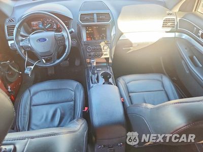 Zdjęcie 8 z 14 samochodu: 2017 FORD EXPLORER XLT VIN:1FM5K8D85HGD52231 - miniatura