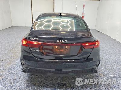 Zdjęcie 6 z 12 samochodu: 2023 KIA FORTE LXS VIN:3KPF24AD5PE566119 - miniatura
