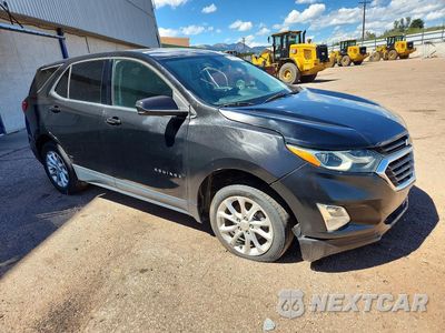 Czwarte zdjęcie samochodu z boku: 2019 CHEVROLET EQUINOX LT VIN:2GNAXUEV9K6121154 - miniatura