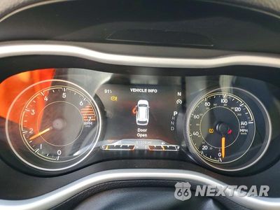 Zdjęcie 9 z 14 samochodu: 2017 JEEP CHEROKEE LIMITED VIN:1C4PJLDB4HW653447 - miniatura