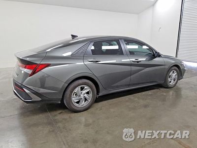 Trzecie zdjęcie samochodu z tyłu: 2025 HYUNDAI ELANTRA SE VIN:KMHLL4DG8SU014903 - miniatura